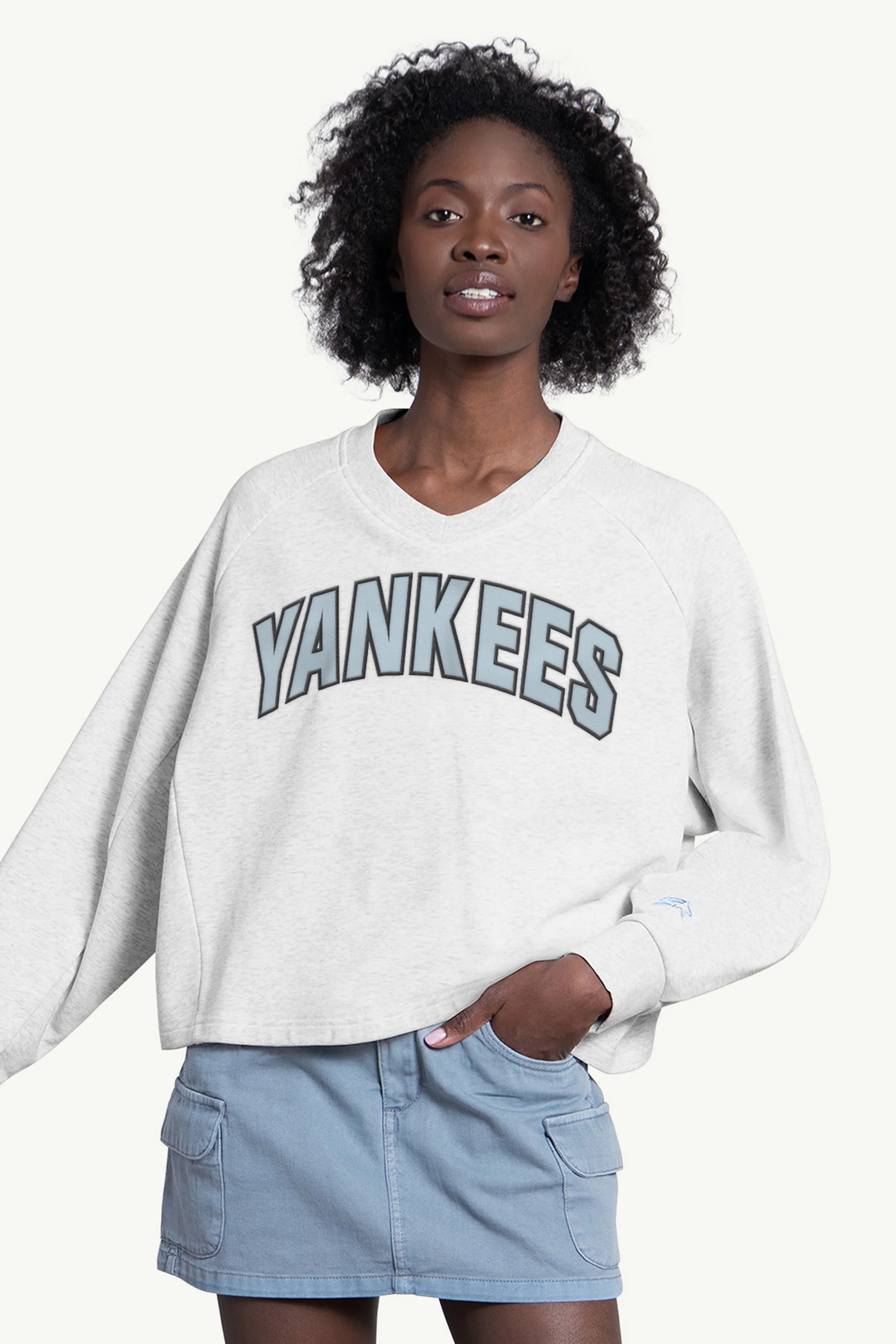 WOMENS NEW YORK YANKEES SHOW UP SWEATSHIRT