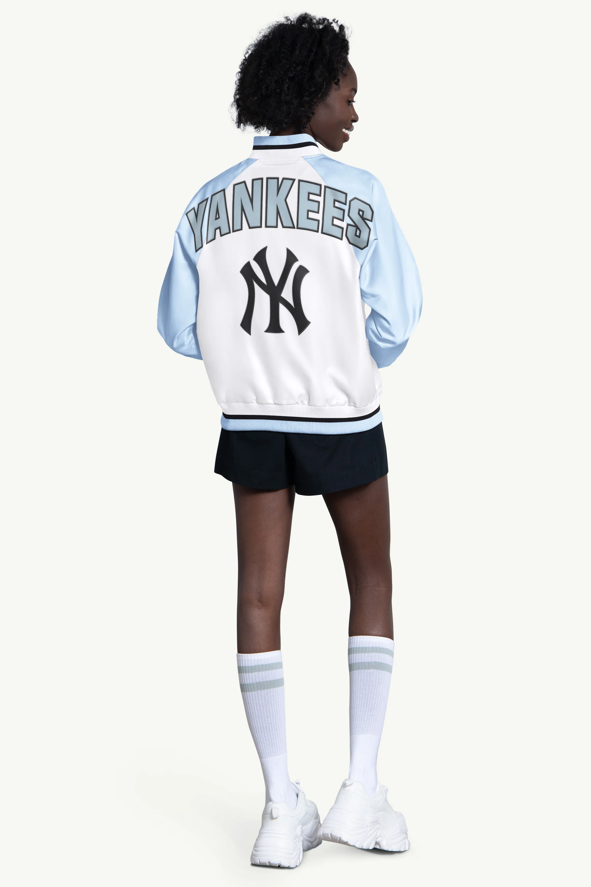 WOMENS NEW YORK YANKEES BLITZ VARSITY JACKET - Image 2
